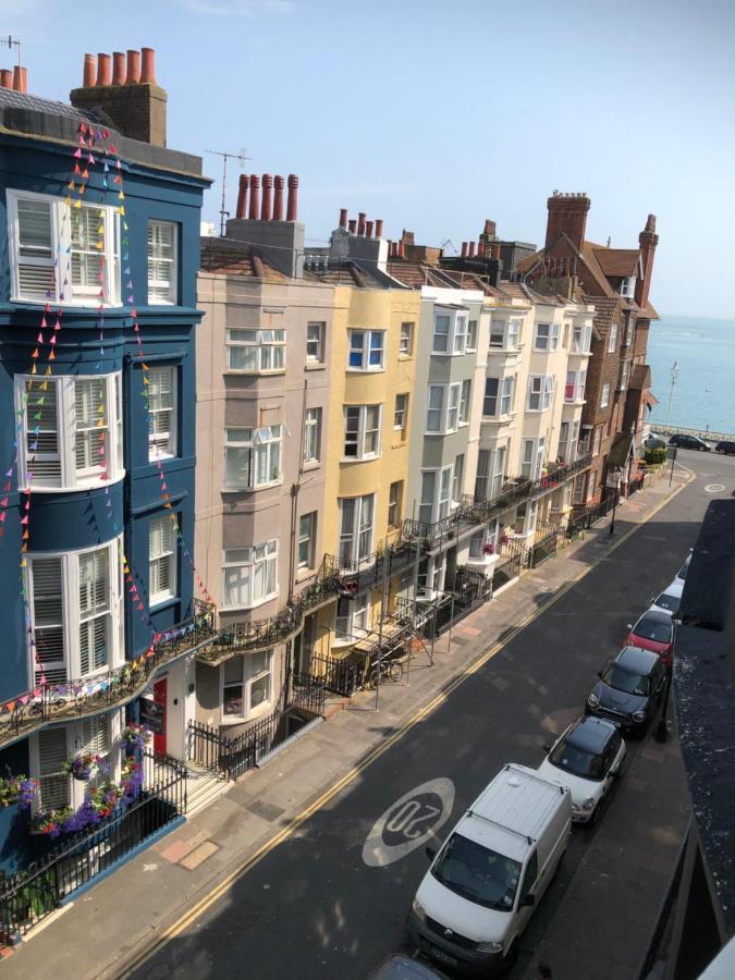Surf 4* Hove